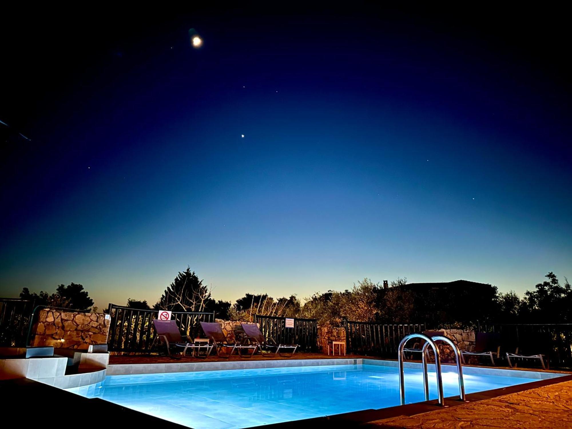 Aresti Mountain Resort Agios Leon エクステリア 写真