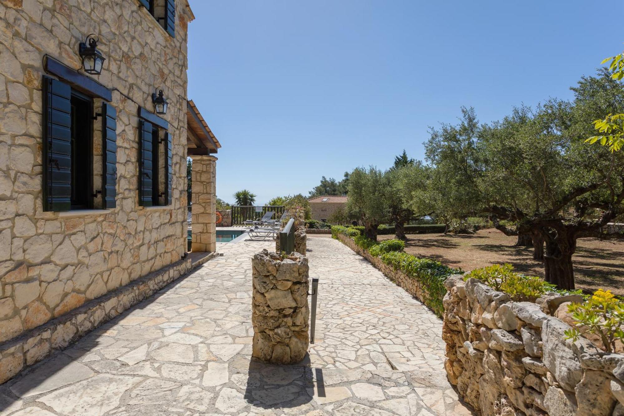 Aresti Mountain Resort Agios Leon エクステリア 写真