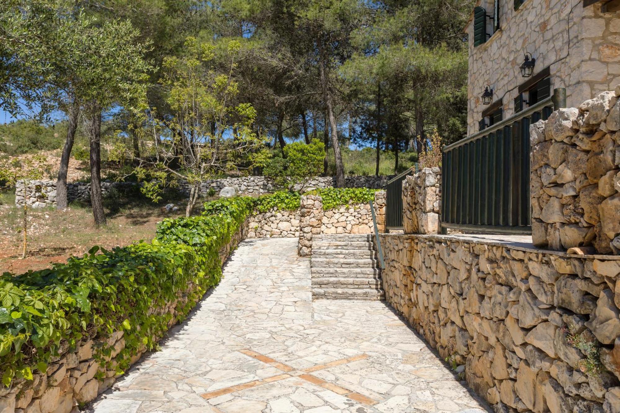 Aresti Mountain Resort Agios Leon エクステリア 写真