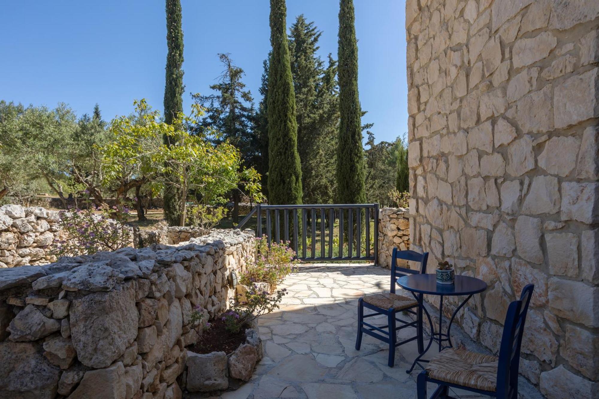 Aresti Mountain Resort Agios Leon エクステリア 写真