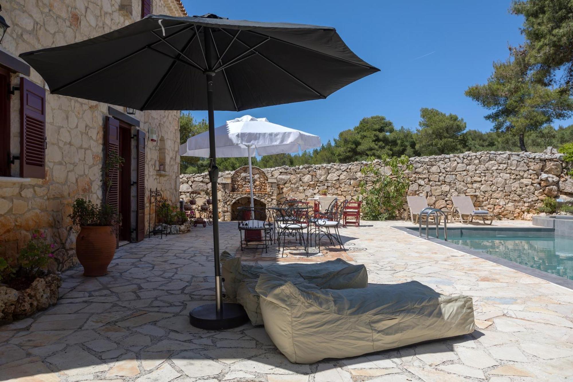 Aresti Mountain Resort Agios Leon エクステリア 写真