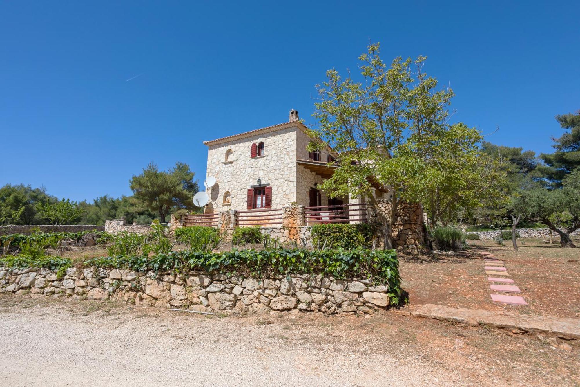 Aresti Mountain Resort Agios Leon エクステリア 写真