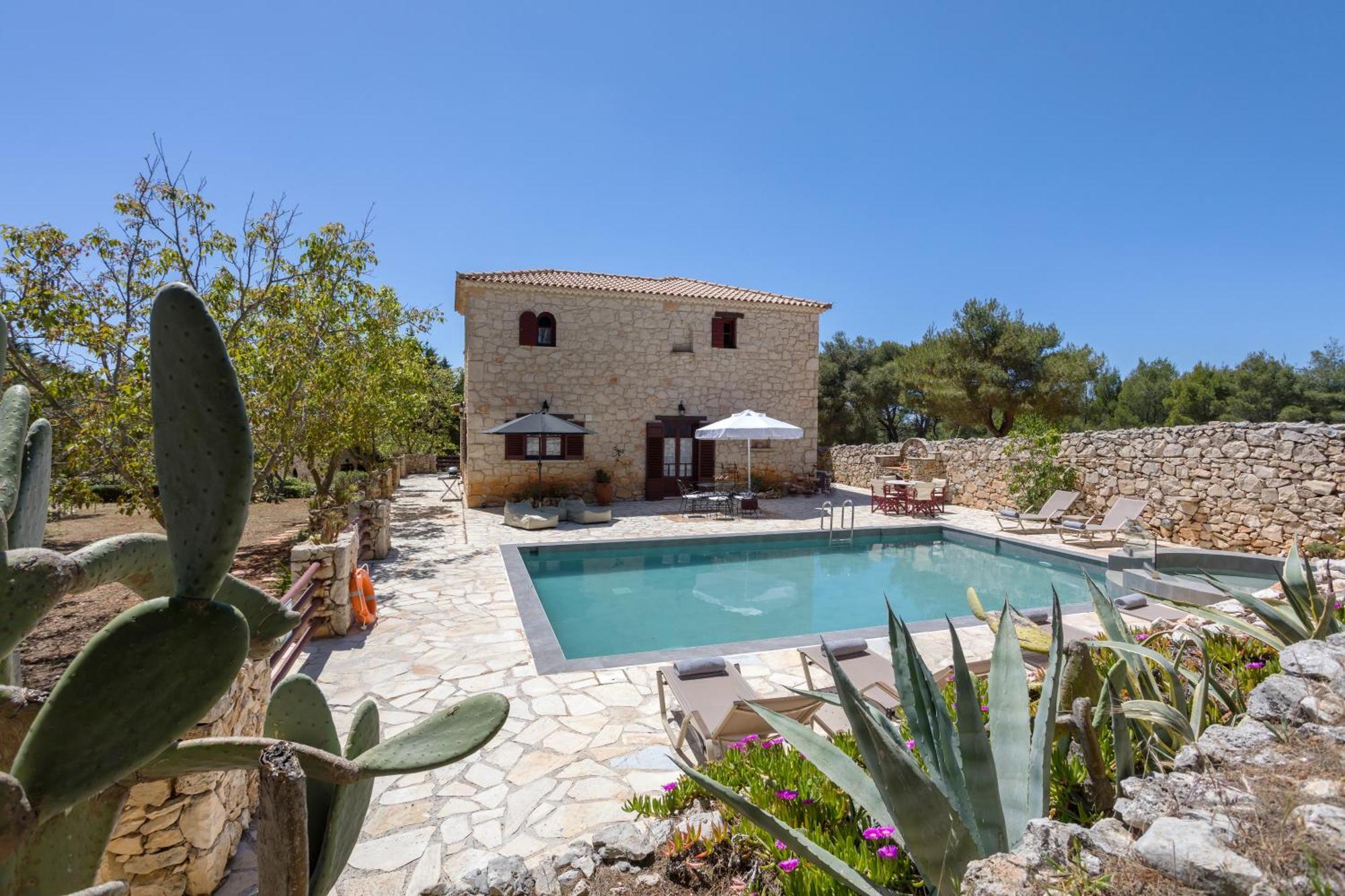 Aresti Mountain Resort Agios Leon エクステリア 写真