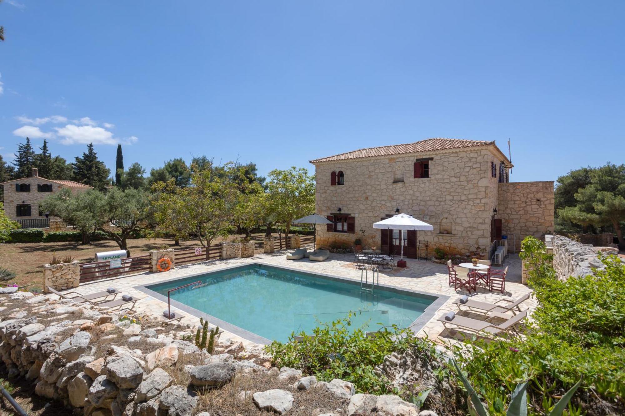 Aresti Mountain Resort Agios Leon エクステリア 写真