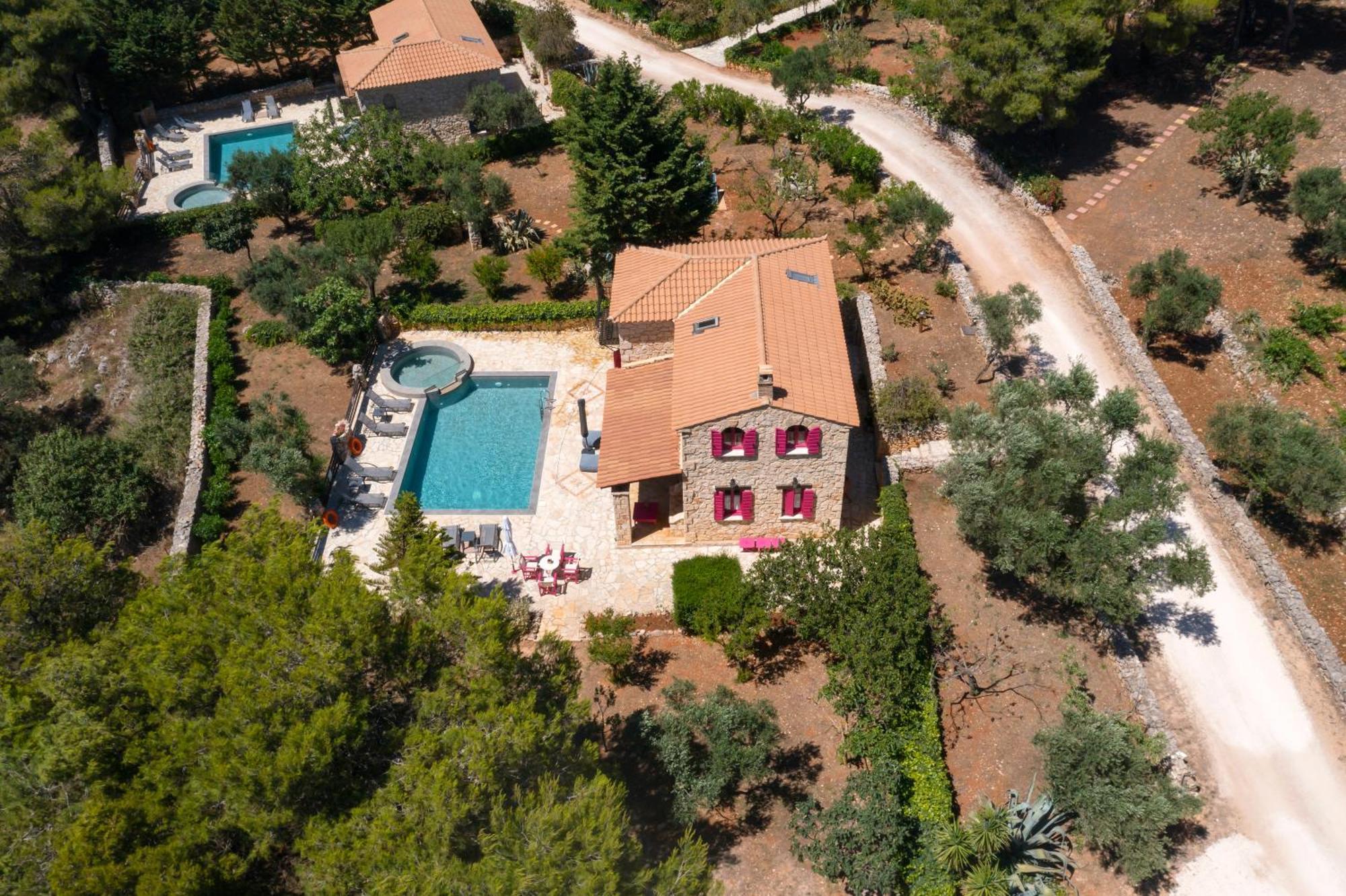 Aresti Mountain Resort Agios Leon エクステリア 写真